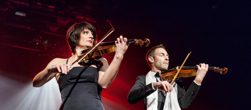 Voyage burlesque en Violonie pour 553 jeunes
