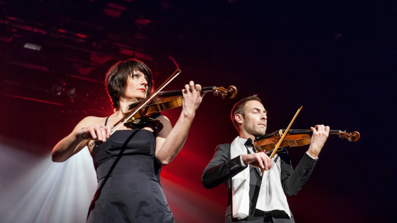 Voyage burlesque en Violonie pour 553 jeunes