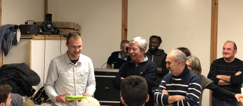 Victoire des footballeurs