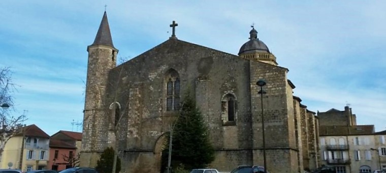 église vic.jpg