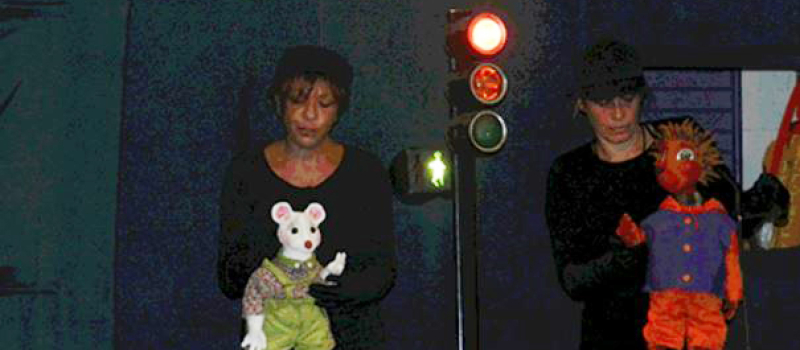 Des marionnettes pour comprendre la rue