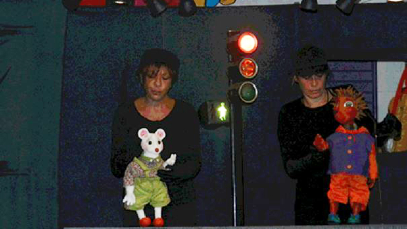 Des marionnettes pour comprendre la rue