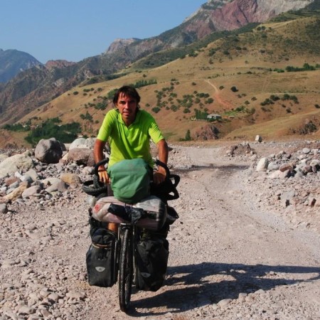 2-Tadjikistan Juillet 2012 sur une mauvaise piste entre Douchanbé et Khorog_redimensionner.jpg
