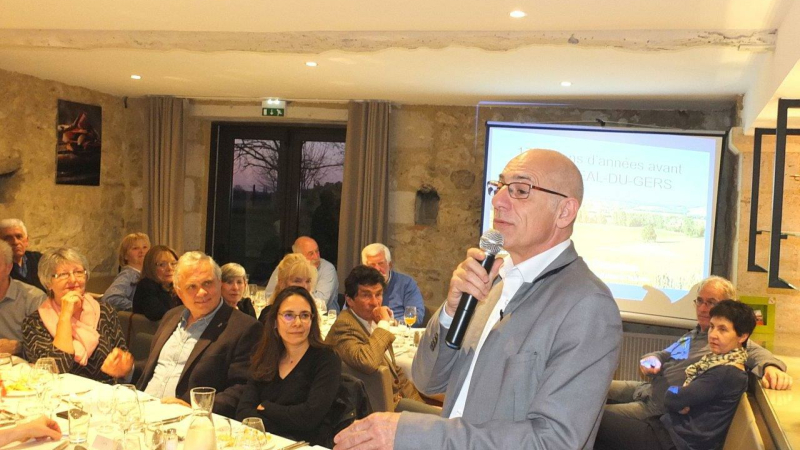 Le conférencier a remporté un franc succès