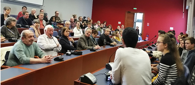 "Juste Humains", les lycéens impressionnent l'auditoire