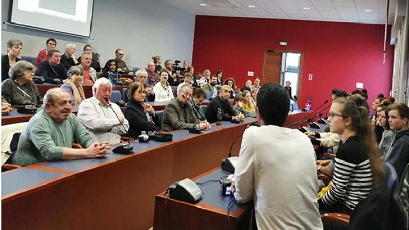 "Juste Humains", les lycéens impressionnent l'auditoire