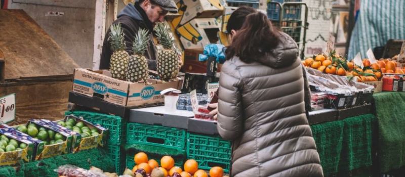 Le marché de plein vent de retour sur le parvis de la cathédrale