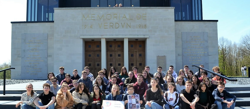 «  Des vies derrière la pierre, de toi à moi, chemins de transmission de la mémoire »