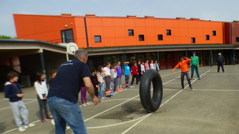 La course landaise à l'école élémentaire