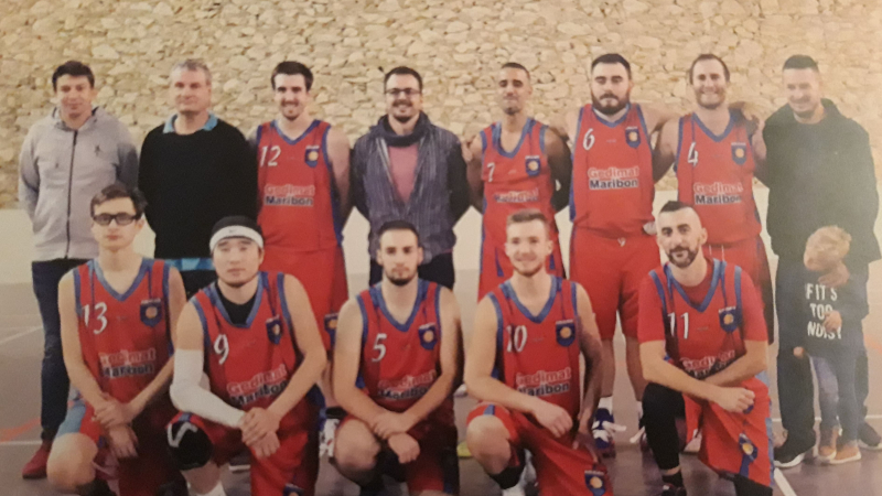 Les garçons en demi-finale