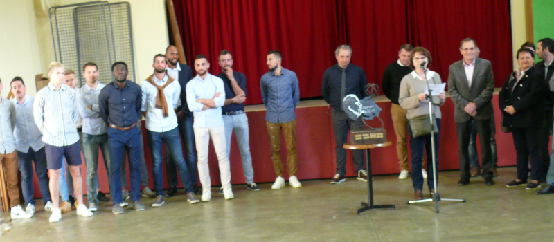 Les basketteurs et Patrick Despax honorés par la municipalité