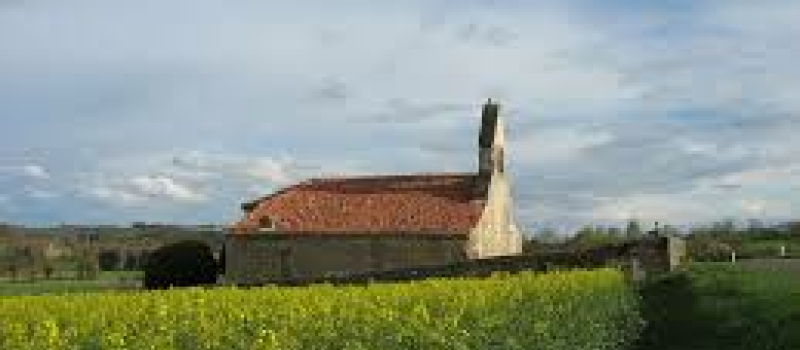 Eglise de Las : printemps et été