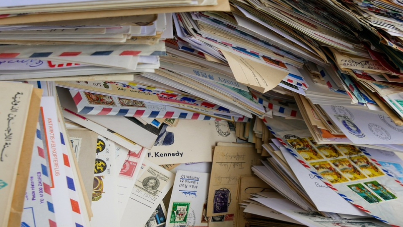 Grève reconduite au centre courrier