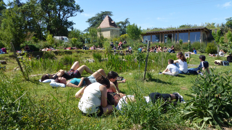 Une sieste bénéfique dans le cadre des rendez-vous aux Jardins