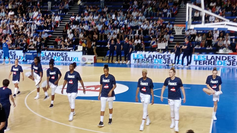  Les Jacquettes U13 sont allées soutenir l'Équipe de France de Basket 