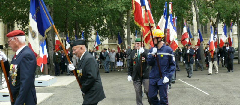 Hommage aux porte-drapeaux