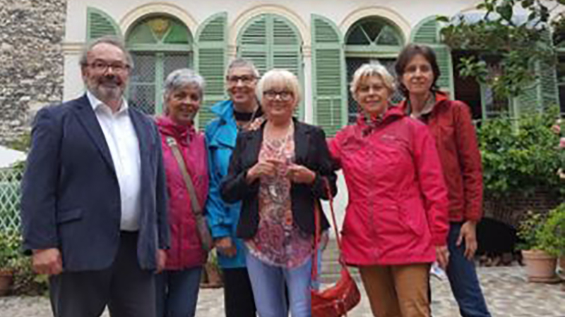 Les dames de l'association Cham fils de l'Isle-de-Noé montent à Paris 