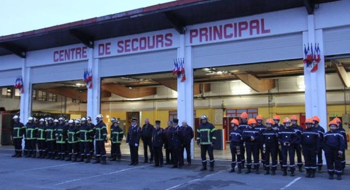 Les Pompiers devant la caserne lors de la Sainte Barbe 2018 - Photo MLS
