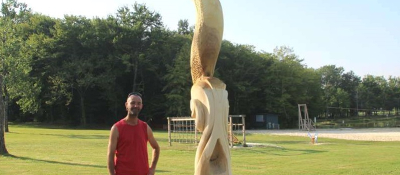 Rico, le sculpteur sur bois était au lac de l’Uby