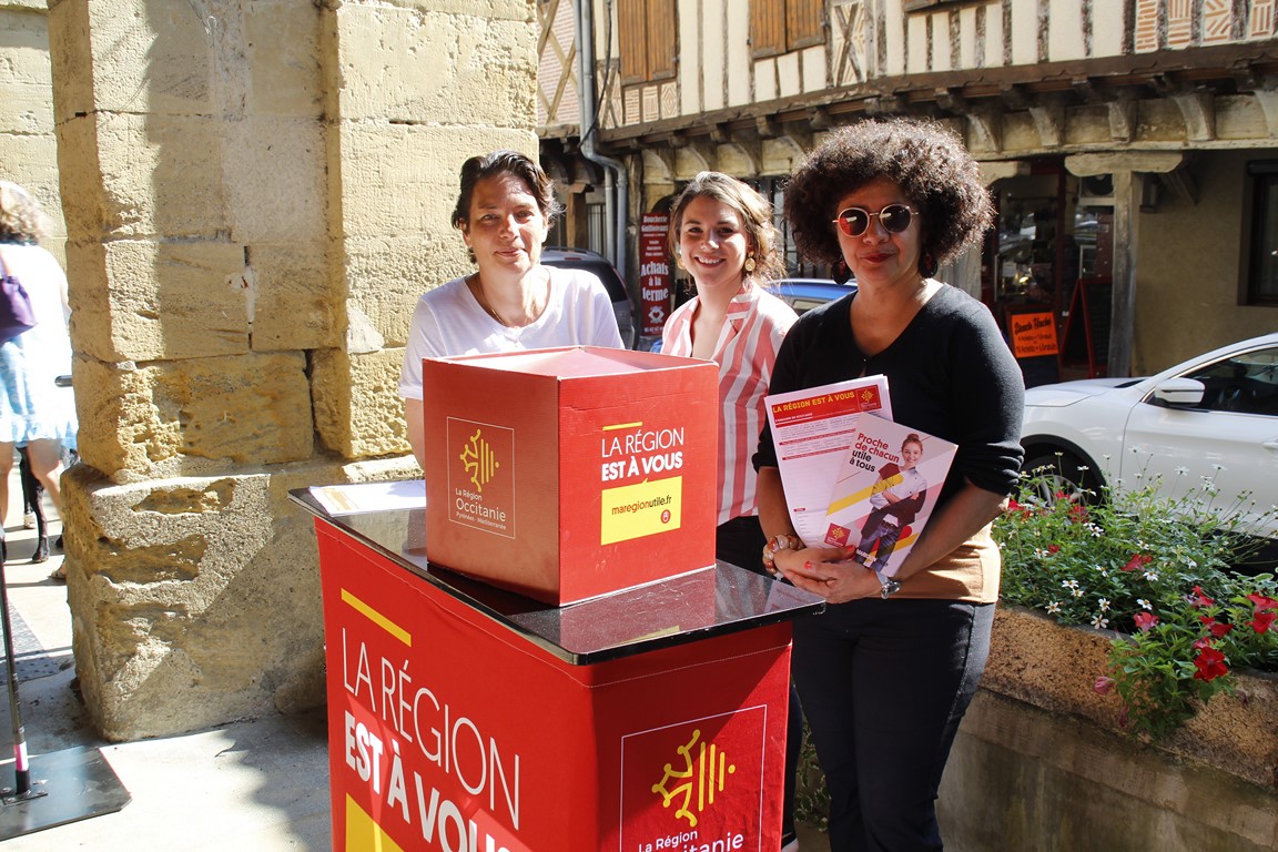 Le stand sur le marché de Miélan, jeudi 11 juillet. - Photo BM
