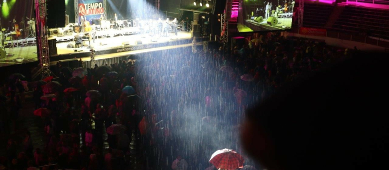 « Salsons » sous la pluie