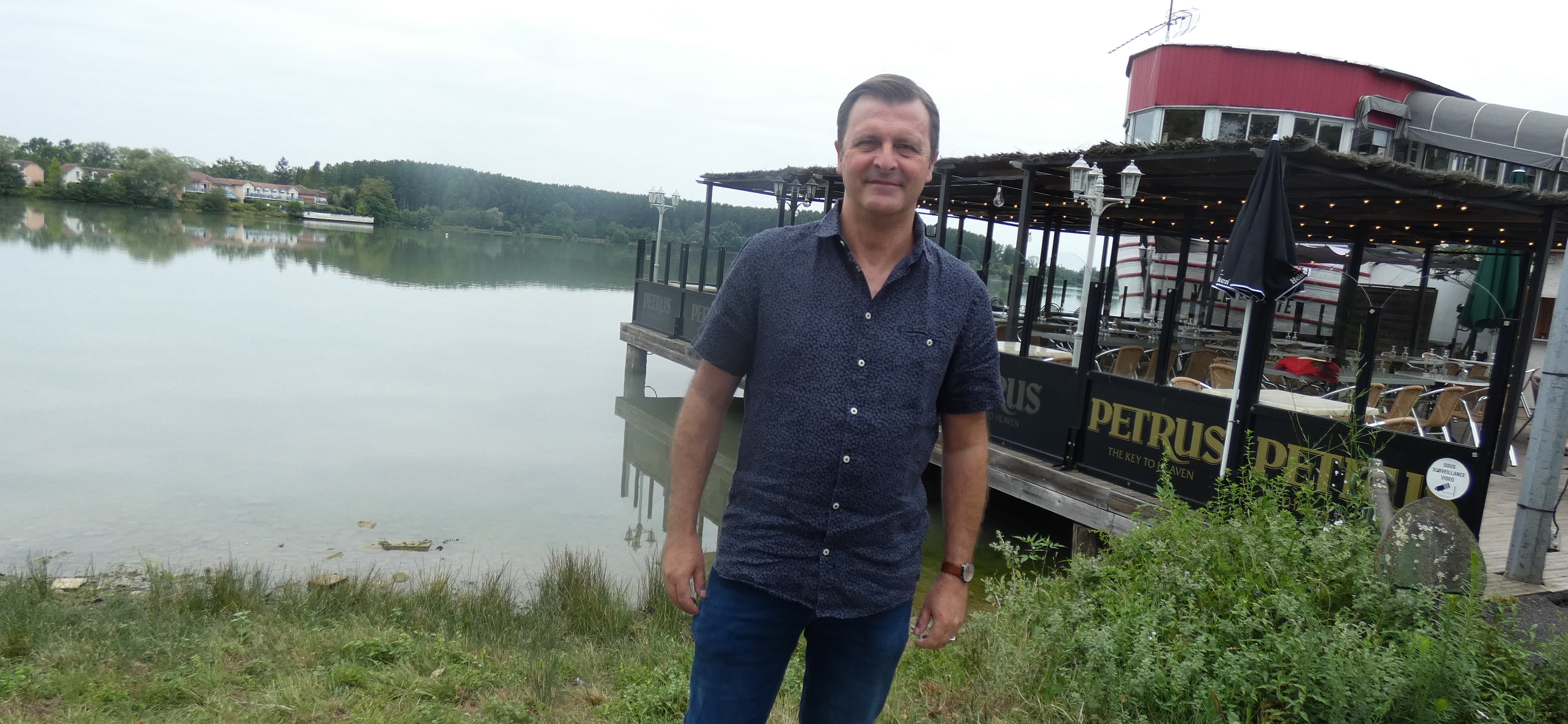 Michel Larive sur les bords du Lac de Marciac