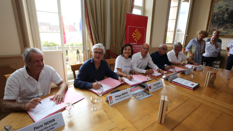 Signature du contrat Grand site Occitanie-Sud de France Marciac
