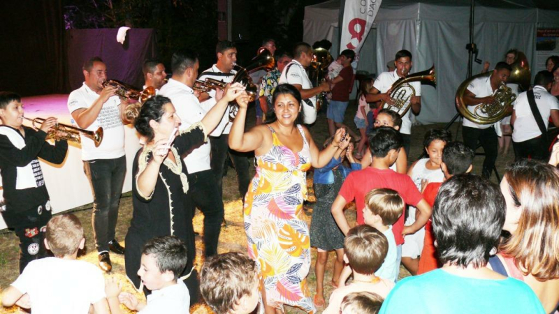 Ekrem Mamutovic Orkestar a mis le feu sur la scène durannaise