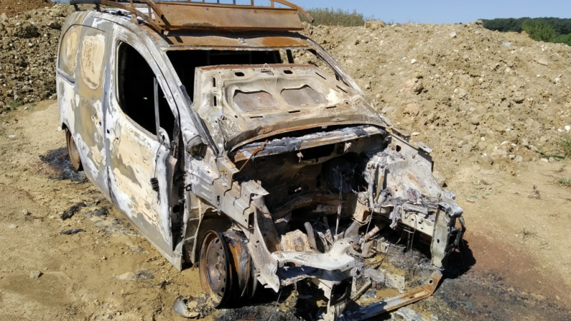 Un véhicule volé, retrouvé incendié