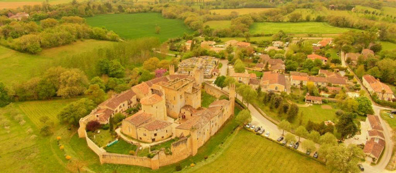 Ciel, mon village !