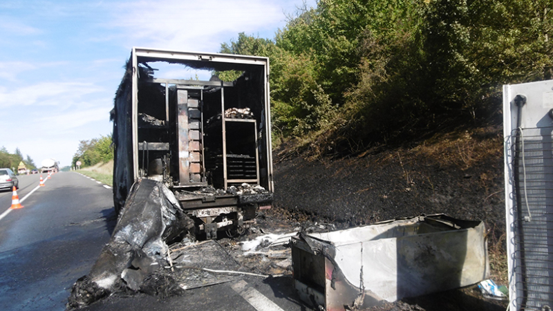 Faits Divers : Un camion s'embrase sur la RN21