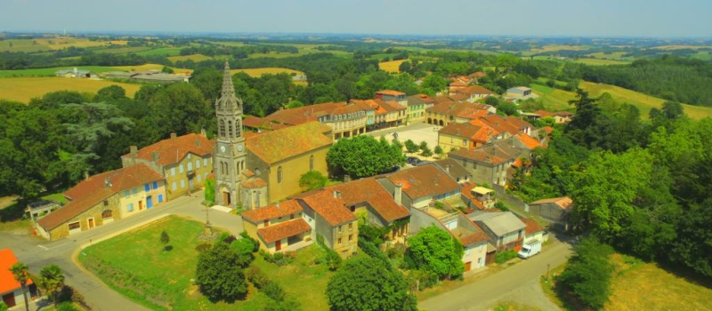 Ciel, mon village !