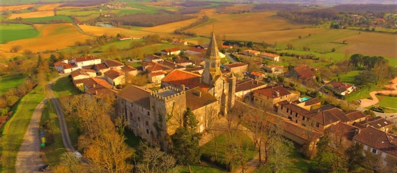 Ciel, mon village !