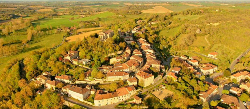 Ciel, mon village !
