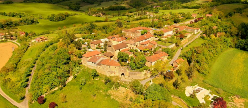 Ciel, mon village !