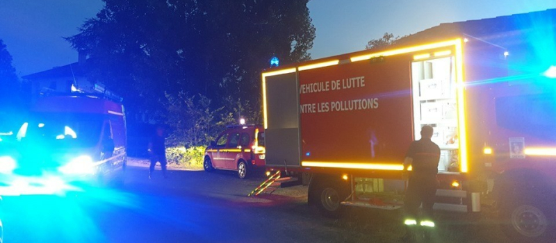 Faits Divers ; Intervention pour une dépollution par les sapeurs-pompiers