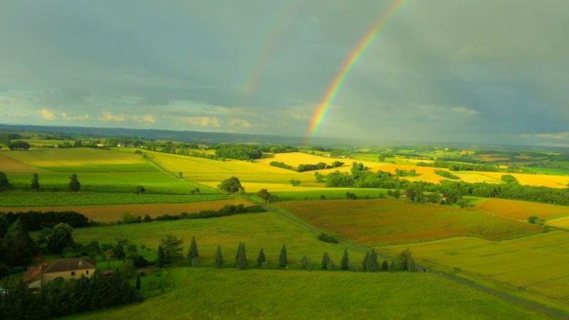Ciel, mon village !