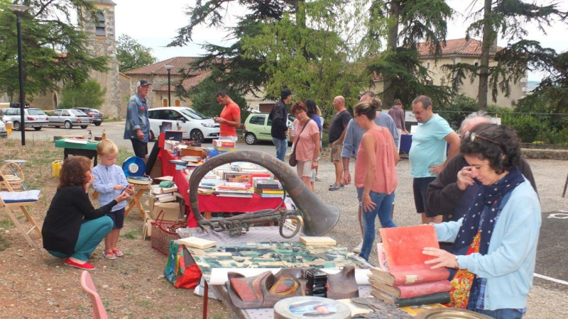 Un vide-grenier spécialisé 