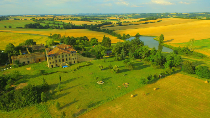 Rock à gogo au Château-Neuf des Peuples