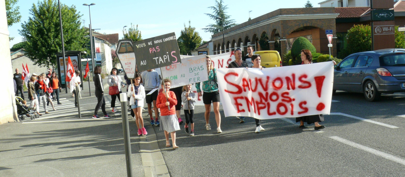 Les salariés de la pharmacie Lafayette ont manifesté dans les rues de la ville