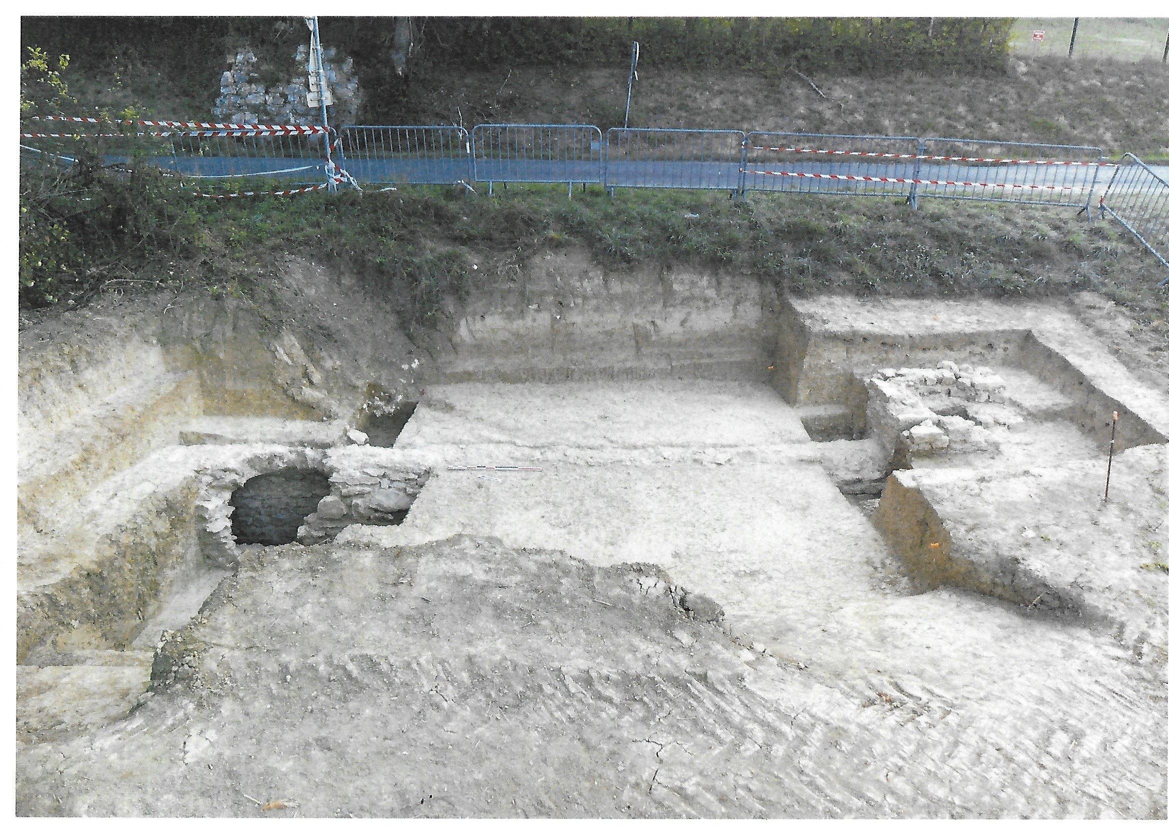 Aqueduc : une vue des fouilles