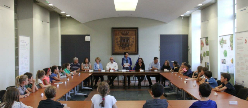 Vaste programme pour des jeunes attirés par la politique municipale
