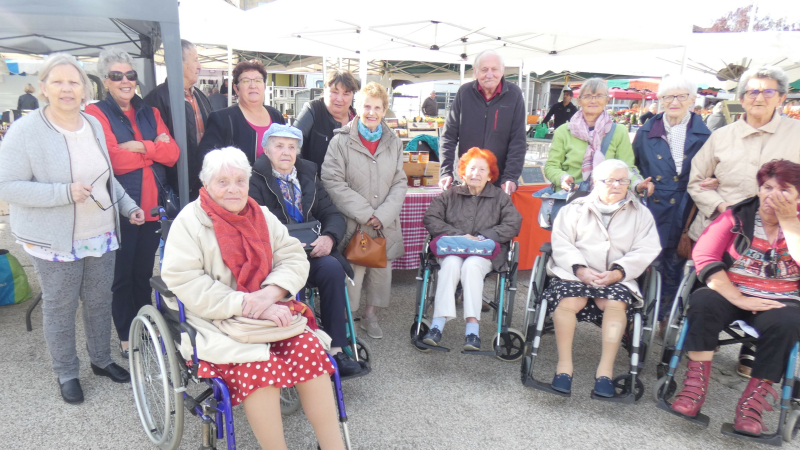 Les Mille Soleils au marché