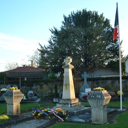 monument aux mort cimetière.jpg