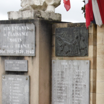 PLaisance Monument.PNG