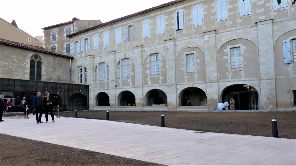 L'entrée du musée - Photo Jean-Pierre Espiau