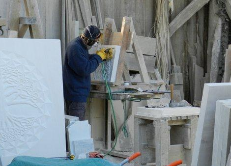 Wim Pieters au travail dans son atelier - Photo http://www.wimpieters.fr