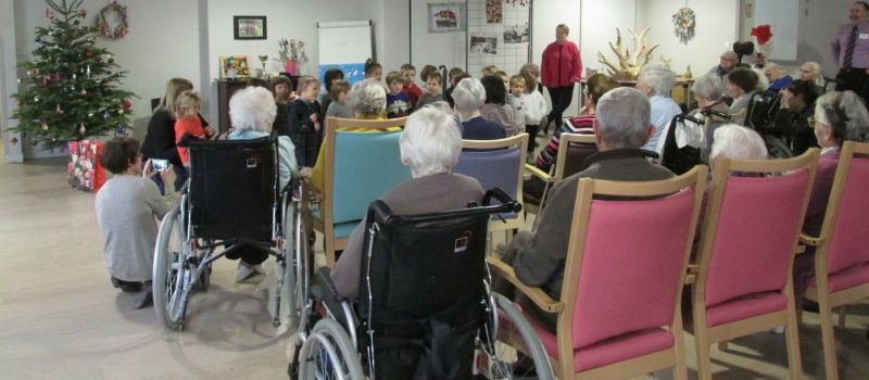 Une rencontre inter-générationnelle à l'EHPAD avec les élèves de l'école Notre-Dame 