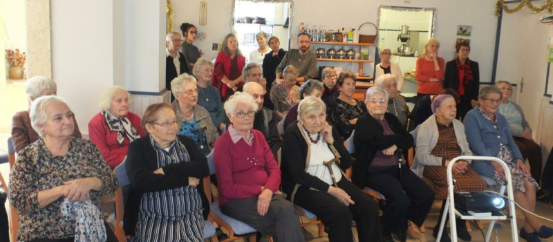 Grosse affluence au goûter de Noël de la  M.A.P.A.