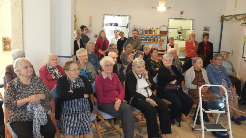 Grosse affluence au goûter de Noël de la  M.A.P.A.